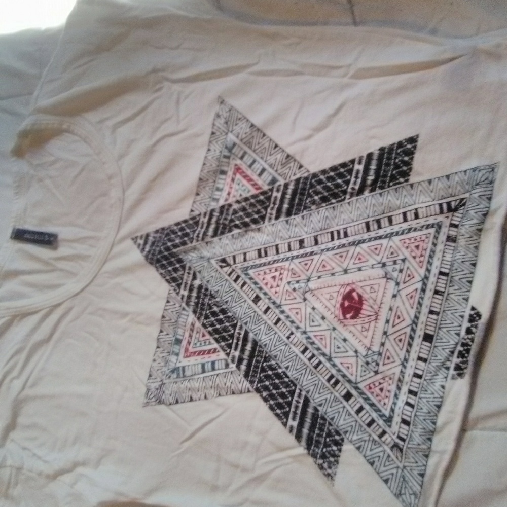 full tilt women's white graphic tee crop top